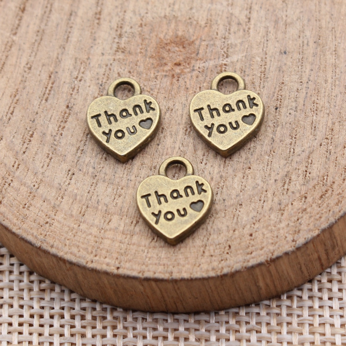 20 個 12 × 10 ミリメートル 2 色アンティークシ - Vintage Fashion Jewelry のレビューと価格